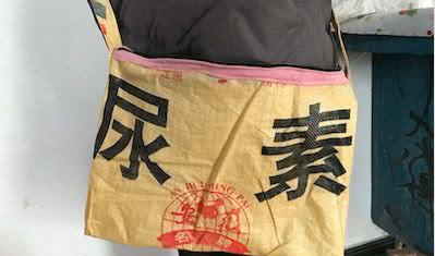 奇葩男朋友用尿素袋子给女朋友做跨包目测要被打残