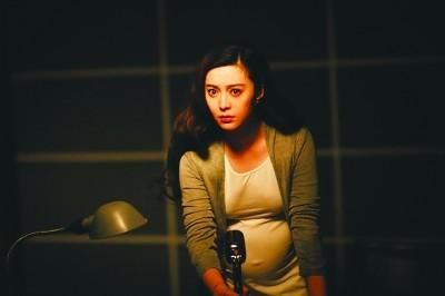 37岁范冰冰和李晨公布怀上双胞胎小黑牛,上身