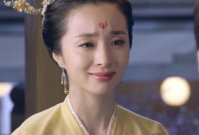 柜中美人:轻风战胜魅果回宫,哭求皇帝.