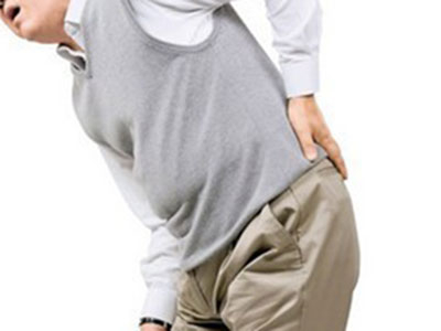 办公室久坐人群,每天下班后,做做这些动作保护腰椎不会突出!