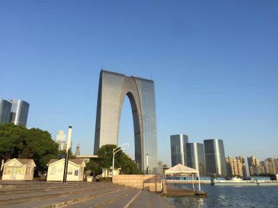 江苏苏州地标性建筑:东方之门,俗称秋裤楼