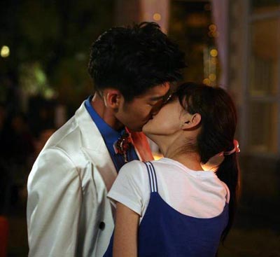 被郑爽吻过的4大男神,井柏然杨洋太甜,张翰超霸道,他令人迷醉