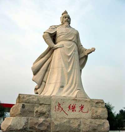 一生手刃两万余人,纵横天下无人可挡,坐镇北方二十年无敌敢来!