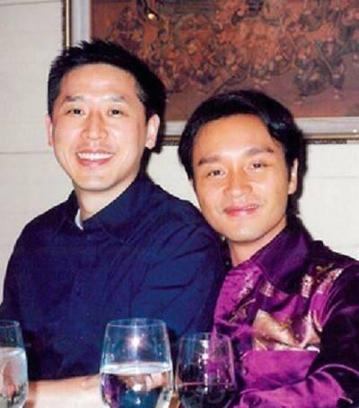 58岁唐鹤德近照,仍住二人爱巢守着张国荣骨灰,还为他终身不娶