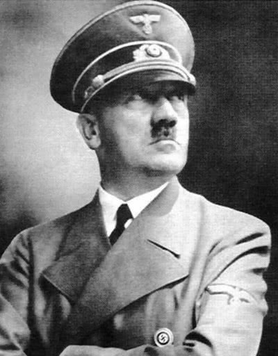 所以希特勒便想到了一个办法,那就是剪胡子.