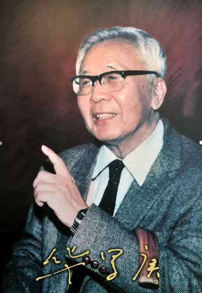 《醒世恒言》,合称"三言"   是中国白话短篇小说的经典代表   郑振铎