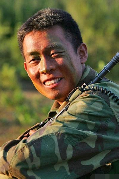 张译|士兵突击|班长_新浪新闻