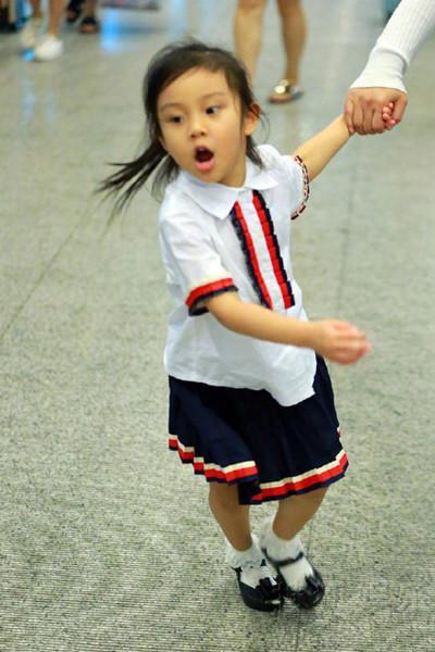 甜馨这肤色咋了?一会吉克隽逸一会迪丽热巴