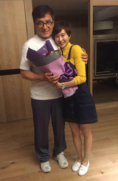 成龙|动作戏|夏侯云姗_新浪新闻