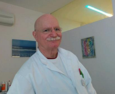 美国一男子冒充妇产医生从业25年 患者:再不敢去医院了