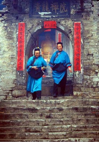 贵州,仍然聚居着一支与众不同的汉族群体———屯堡人.