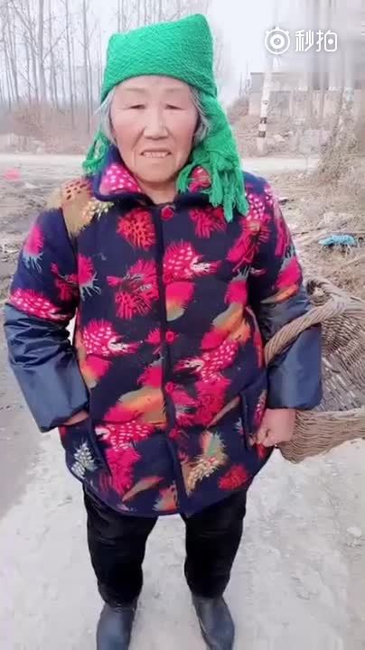 大娘真会幽默,宝马奔驰样样有!