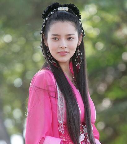 穷秀才看上了城中首富家的千金小姐,看他怎么把千金小姐追到手