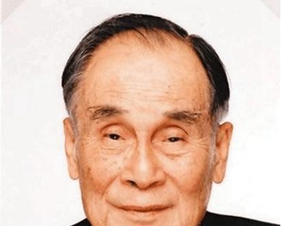 支援抗战创办大学千亿资产无偿捐献红色企业家逝世李嘉诚扶灵