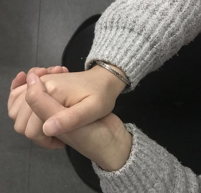 第三步:双手结孔子手印.