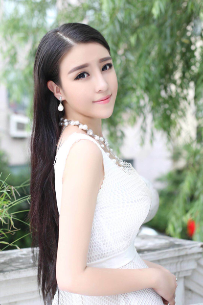 最美平面模特周墨