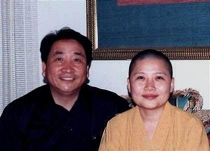 曾红过那英韩红都叫她老师却在事业巅峰出家如今活成这样