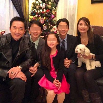 5岁习武,功夫不输李连杰,妻子貌美如花,双胞胎儿子像妈妈|邹兆龙