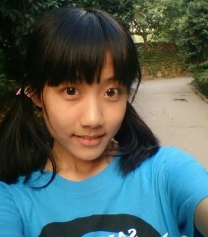 撕"完队友diss粉丝,怼天怼地的李艺彤还能红多久?