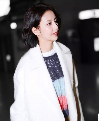 佟丽娅未修图照流出,双眼皮贴明显,依旧女神范十足