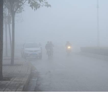 未来两天多阴雨天气,部分路段有雨雾!