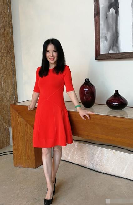 任静付笛生闪现机场,网友瞬间炸锅