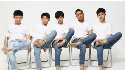 王俊凯拿DG合约?陈伟霆为何续约英皇?红海行