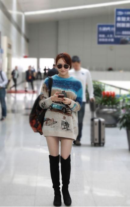 39岁的胡静现身机场, 网友: 整容脸没那么明显了!