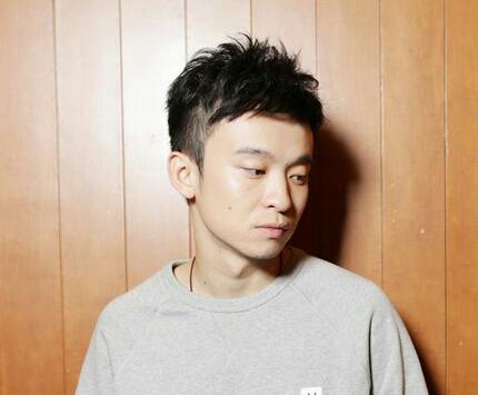 董子健被粉丝追着大喊胖子,董力被"大妈粉"赠送牛肉干