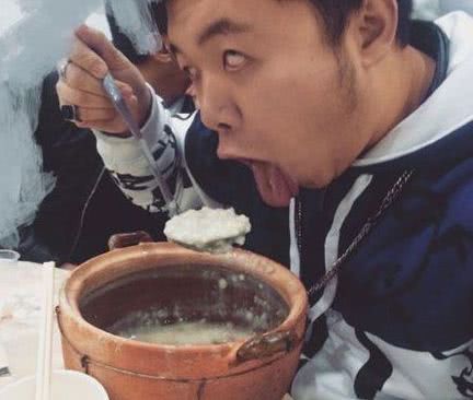 搞笑:大哥稀饭好喝也不用这个表情吧