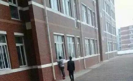 有个网友网名我爹,快递员难道真叫我爹?语