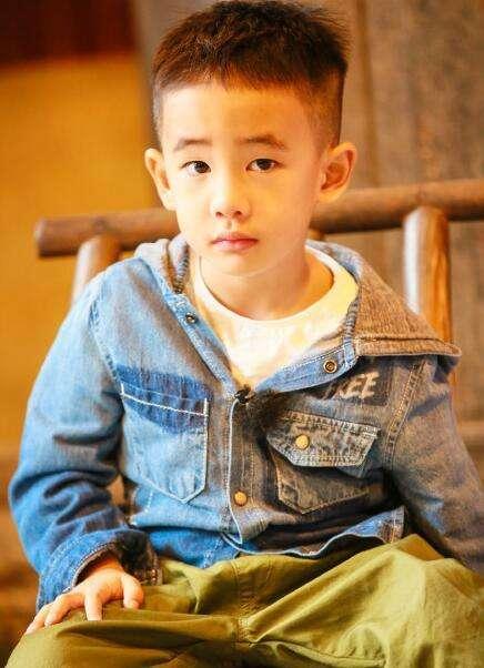 值得收藏的《爸爸去哪儿5》jasper小小春软萌可爱的瞬间