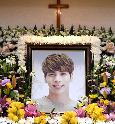 金钟铉去世昨天烧炭自杀的shinee成员金钟铉生前留给好友的遗书今天