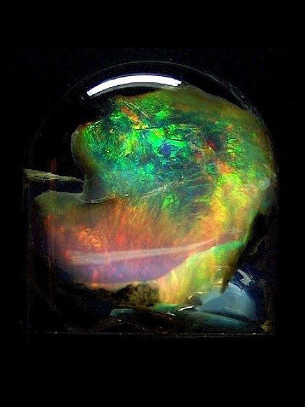 假五角形双晶而被命名为五角石 羽毛玛瑙 plume agate 苔纹玛瑙的异种