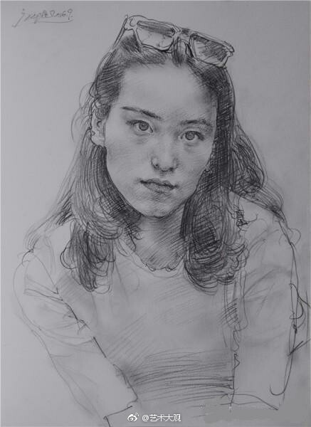 四川美术学院教师庞茂琨人像素描选集