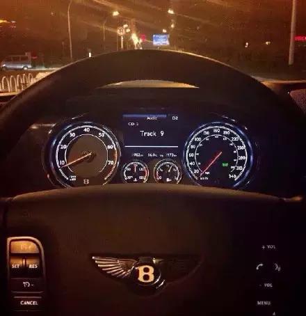 快要过年了,分享几张装逼图帮你回老家堵住亲戚朋友们的嘴!