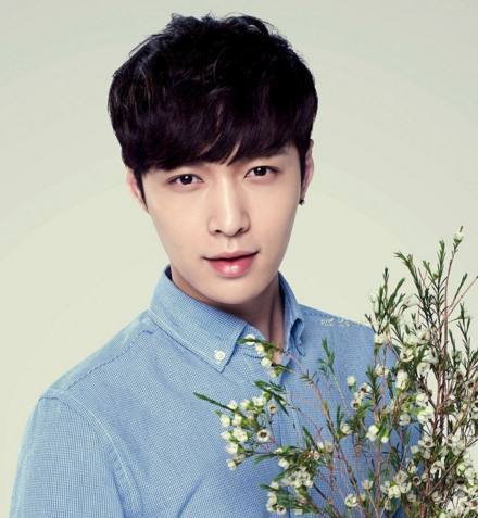 娱乐圈公认不抽烟的男明星,杨洋张彬彬上榜,第