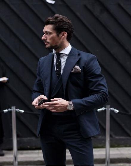 四张图告诉你衬衫和领带怎么搭配才有气质