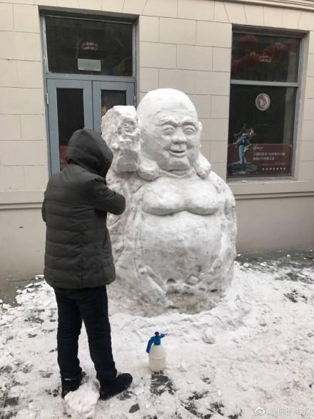 北方堆雪人搞笑图片: 千奇白样的作品, 都说说你们的故事!