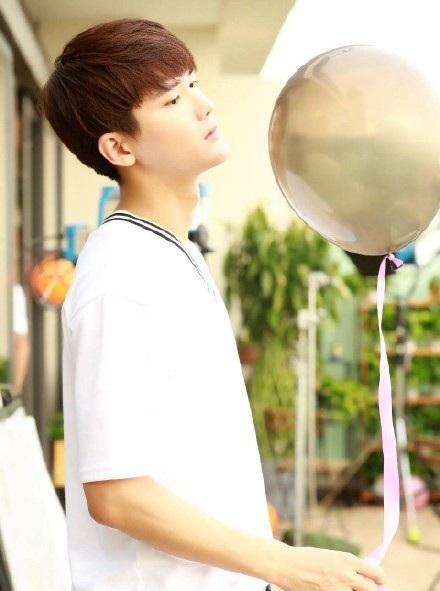 熊梓淇:快本二儿子,出道一年片酬翻百倍,爱玩