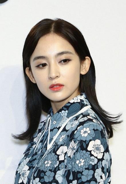 跟明星学画眉,娜扎自然眉妆容百搭!