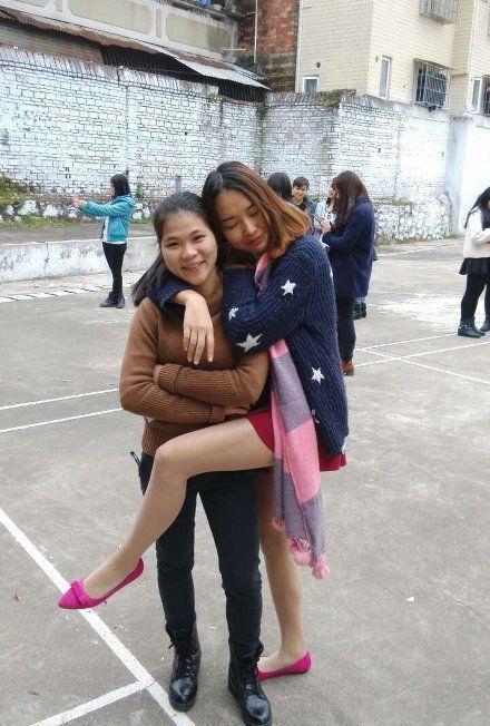 每日一逗:找个这样的红裙美女做女朋友,是多少男人的梦想