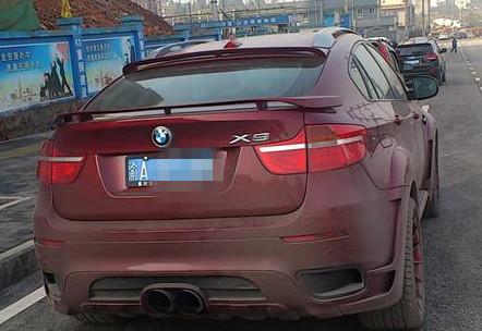 两台宝马x9现身重庆轿跑造型比宝马x6更加强悍