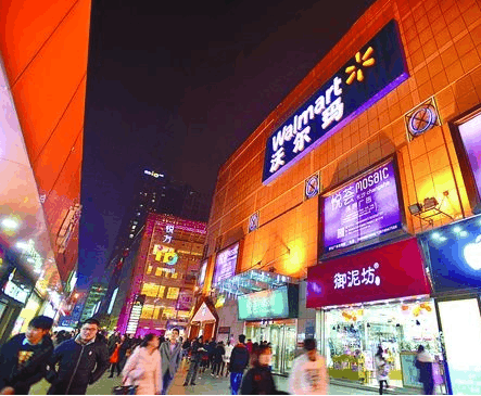 合肥永辉超市天鹅湖万达店开启自助收银。看无