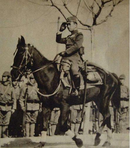 不仅如此,日军战败后,朝香宫鸠彦王也是成功逃脱了审判,包括他的下属