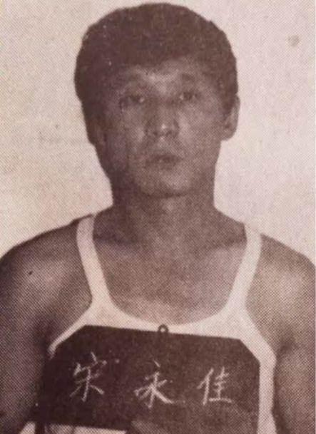 小编今天说的就是乔四,乔四原名宋永佳,黑龙江哈尔滨人,80年代末