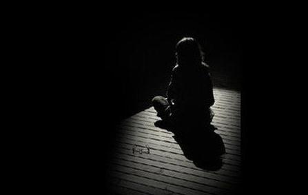 明明心在不停地抽搐 却还要装作毫不在意