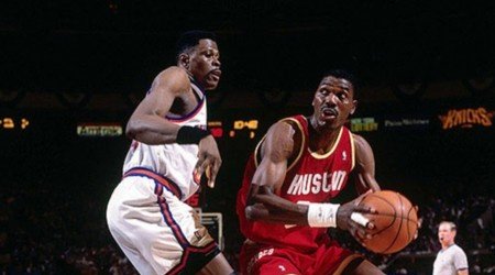 一个关于奥拉朱旺生涯梦幻舞步段视频混剪!教