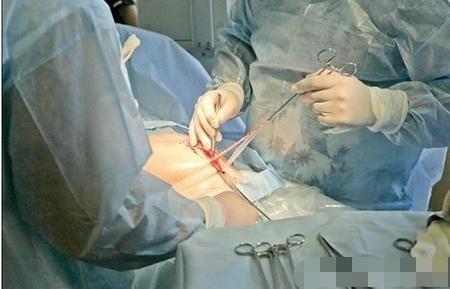 请输入图片描绘好不容易熬到了分娩期,小茜想用顺产生孩子.