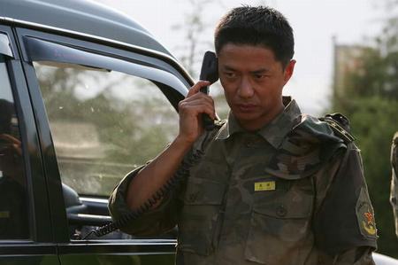 除了电视剧,段奕宏主演的首部电影《二弟》不仅入围了戛纳电影节,还